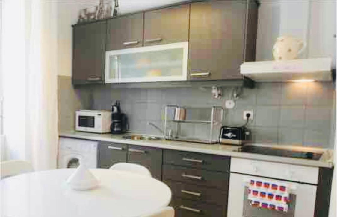 Mouraria Deluxe Apartments Lisbona Esterno foto