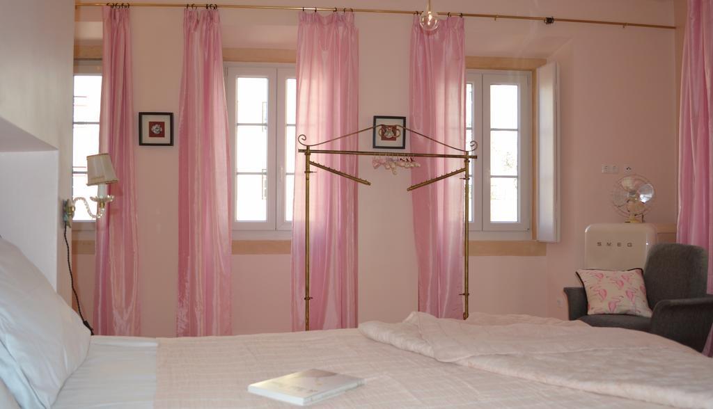 Mouraria Deluxe Apartments Lisbona Esterno foto